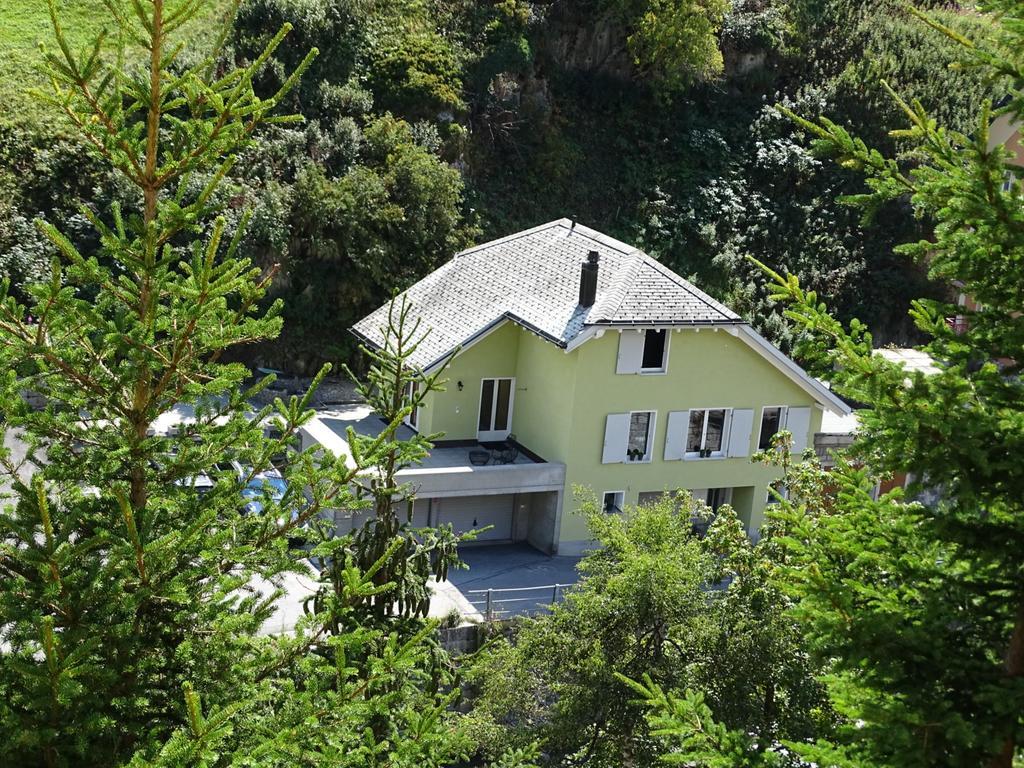 Ferienhaus Gruener Heinrich Андермат Екстериор снимка