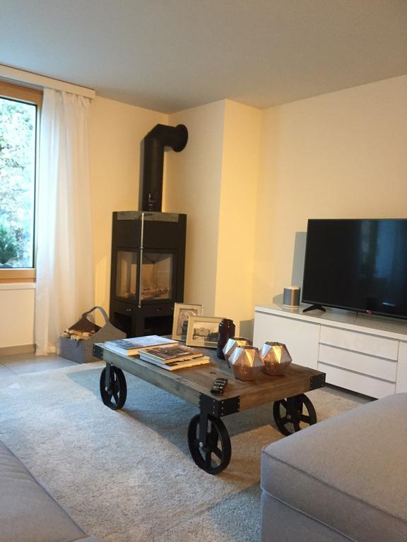 Ferienhaus Gruener Heinrich Андермат Екстериор снимка